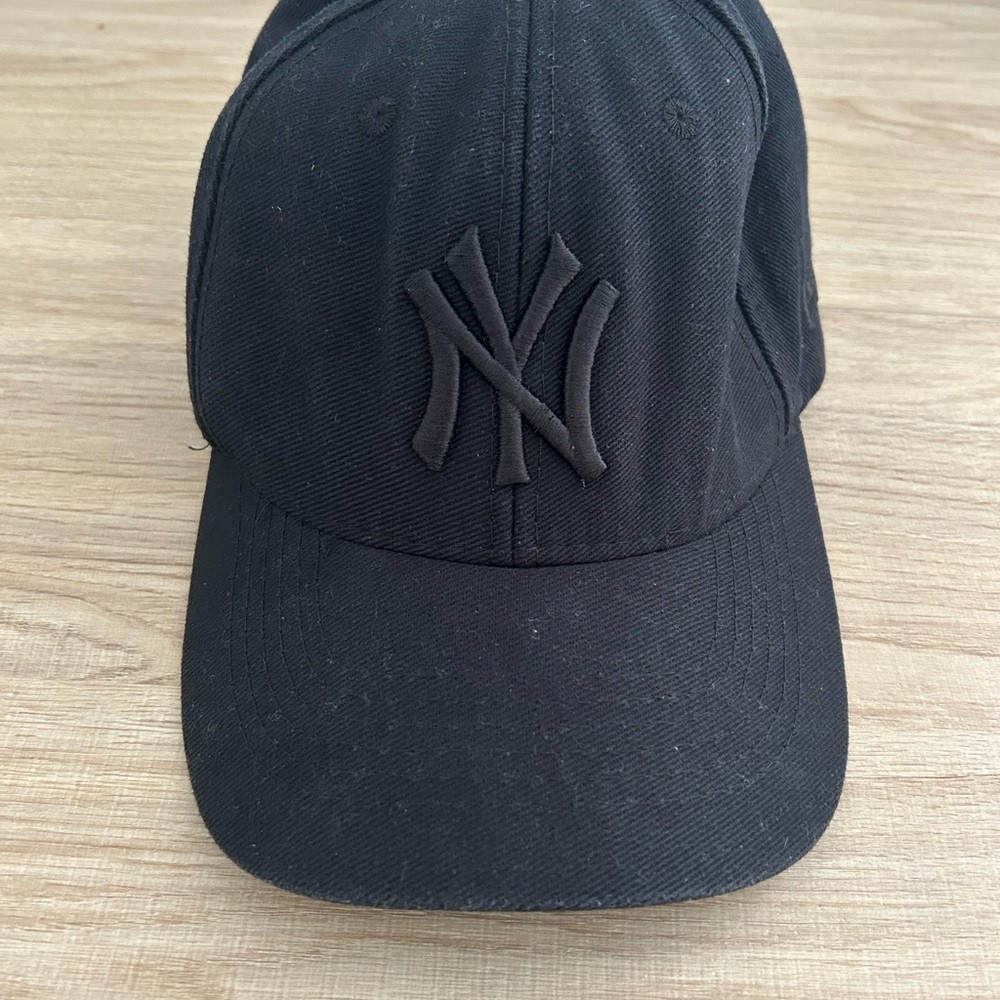 New York Yankees NY New Era 59FIFTY 5950 Fitted Hat Cap All Black